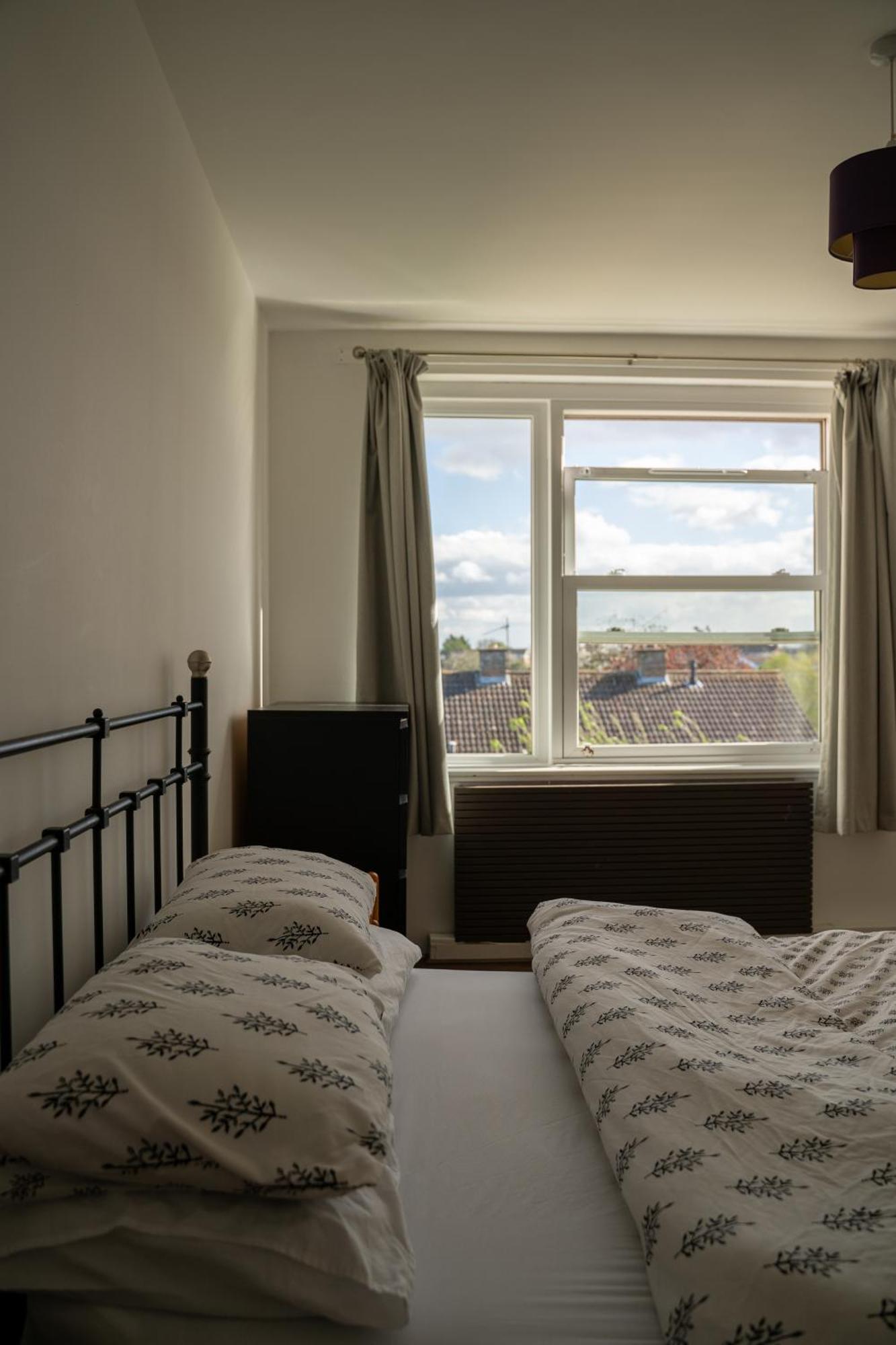 Two Bedroom Flat, North Oxford